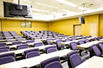 横浜薬科大学の人気の理由の１つは、教員免許取得可能で将来の選択肢が増えたこと。